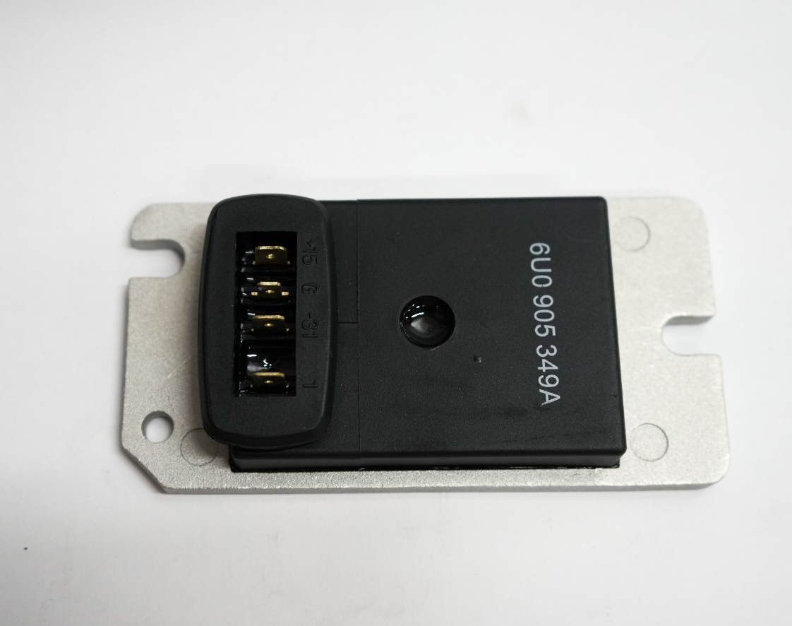 Módulo encendido marca: Kardes. Skoda Felicia 1.300 Carburador